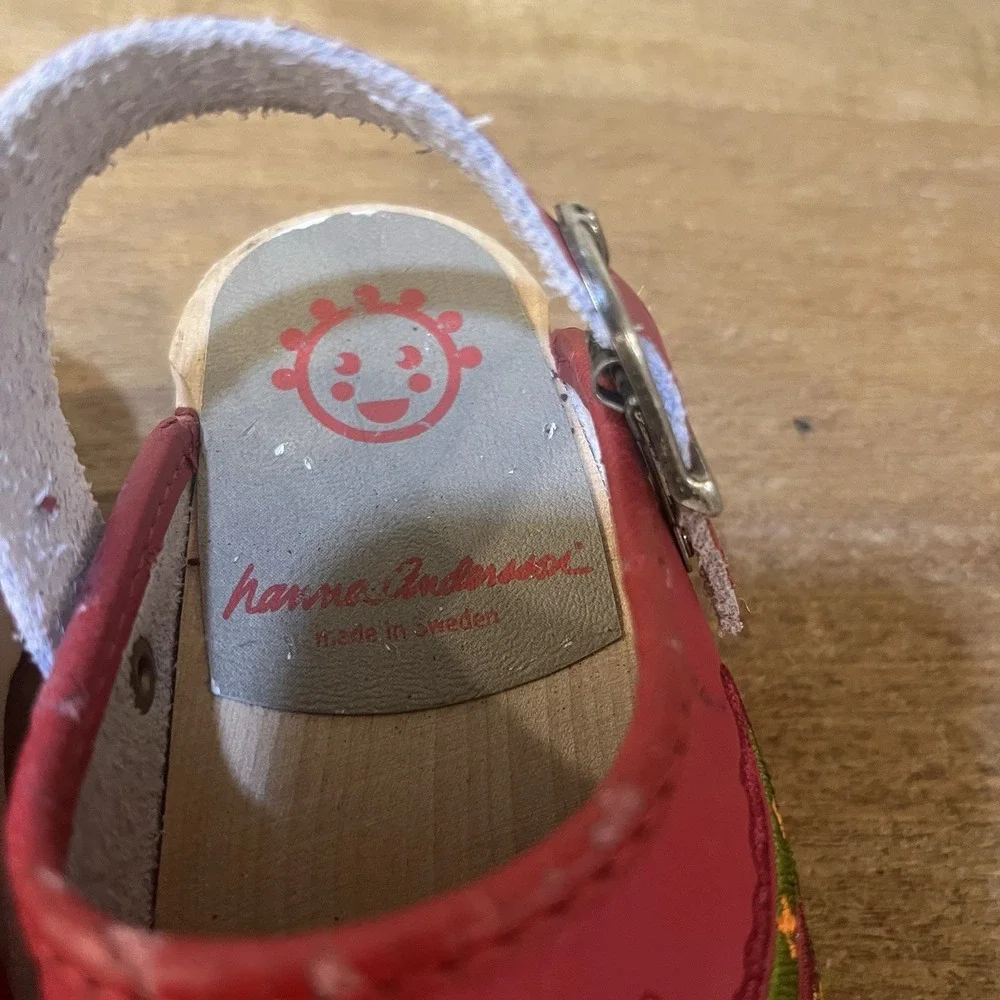 Hanna Andersson Red Floral Leather Wooden Clogs Girls EU 27 Back Strap READ‎